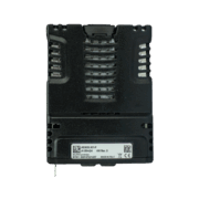 Dispositivo elettronico nero con etichetta di identificazione, produzione italiana.